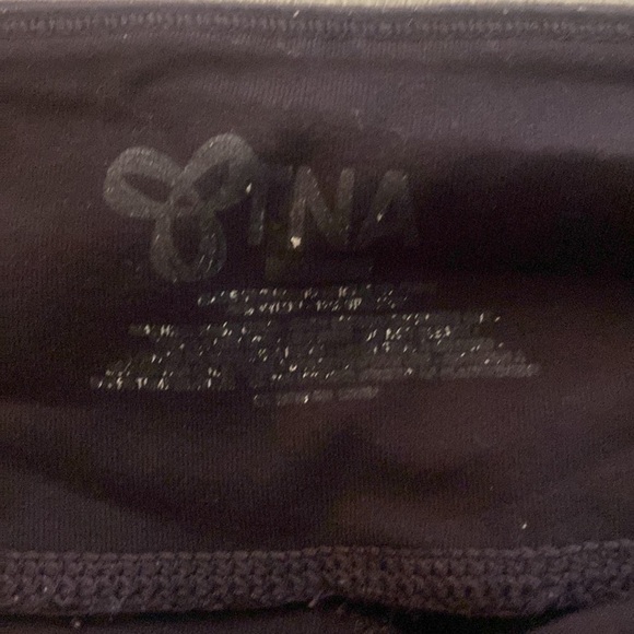 Aritzia TNA maroon coloured skinny leggings - Picture 8 of 11